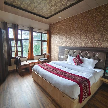 Mountain Zest-Simla Royale Near Mall Road-Free Pickup From Railway Station Simla Luaran gambar