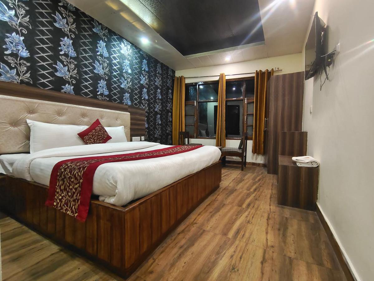Mountain Zest-Simla Royale Near Mall Road-Free Pickup From Railway Station Simla Luaran gambar