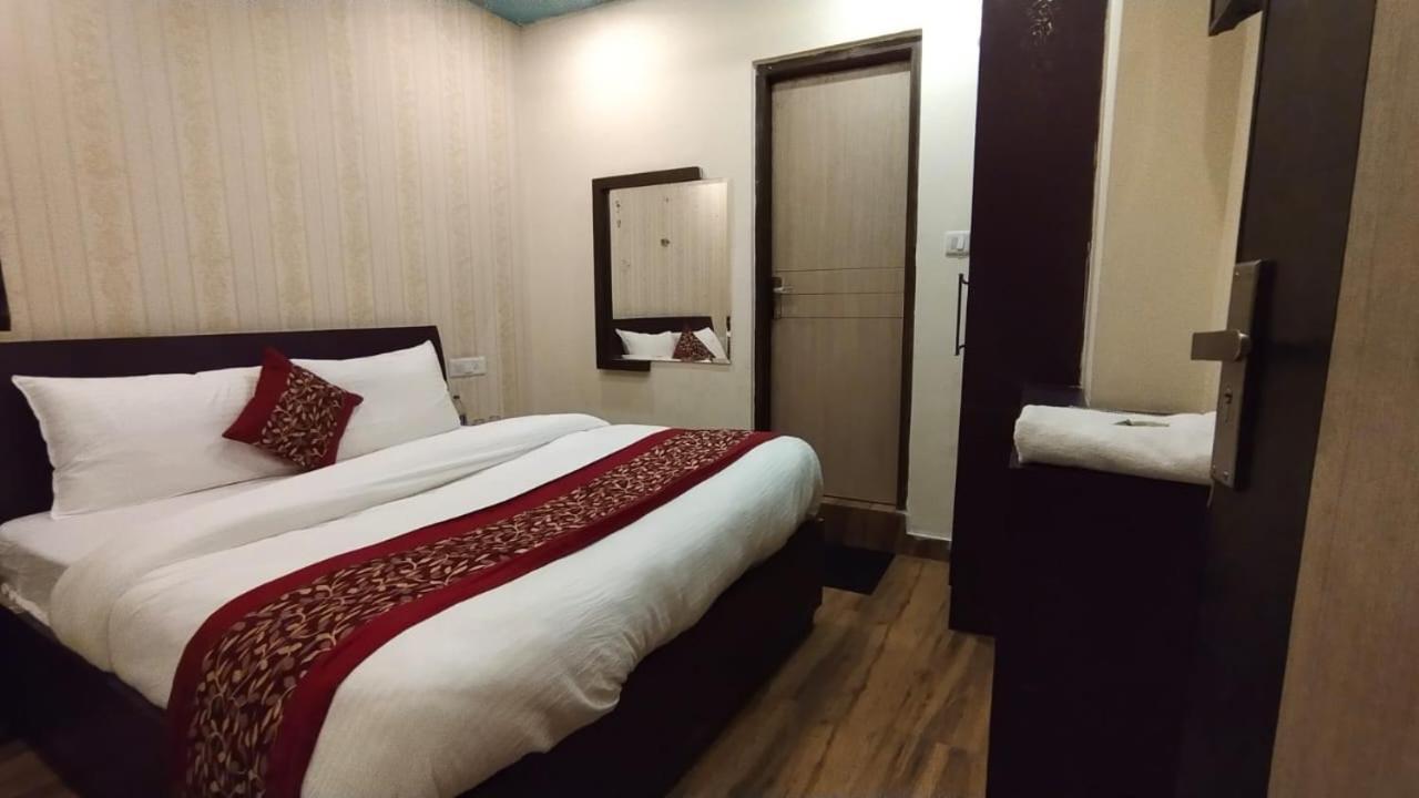 Mountain Zest-Simla Royale Near Mall Road-Free Pickup From Railway Station Simla Luaran gambar