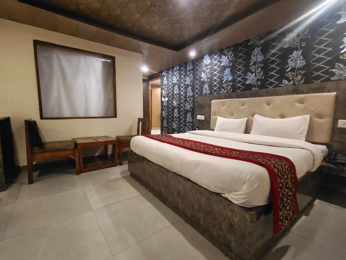Mountain Zest-Simla Royale Near Mall Road-Free Pickup From Railway Station Simla Luaran gambar