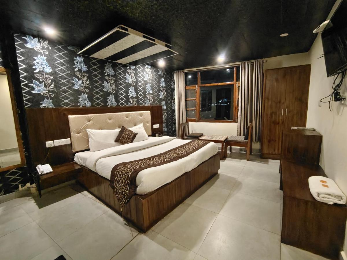 Mountain Zest-Simla Royale Near Mall Road-Free Pickup From Railway Station Simla Luaran gambar